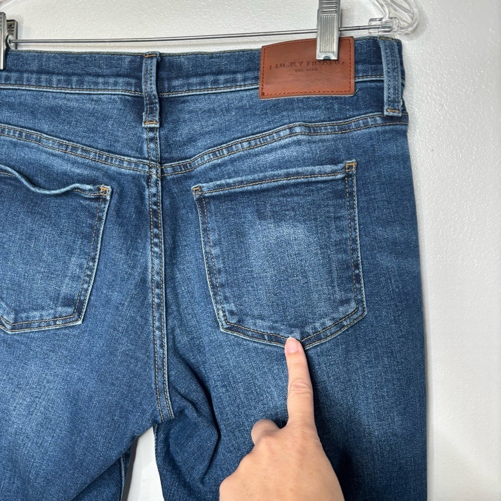 Lucky Brand Easy Rider Boot Jeans Women’s 8/29R Medium Wash Distressed Denim - Picture 4 of 8